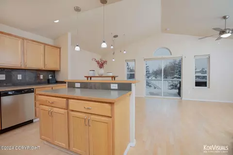 3057 Seclusion Cove Dr # 39, Anchorage, AK 99515