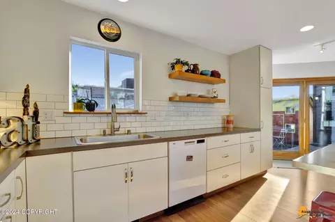 Kitchen - 2303 Mcrae Rd, Anchorage, AK 99517 photo 3 of 8