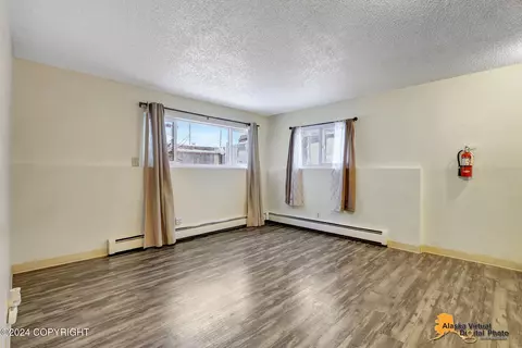 Living - 618 E 9th Ave, Anchorage, AK 99501 photo 7 of 7