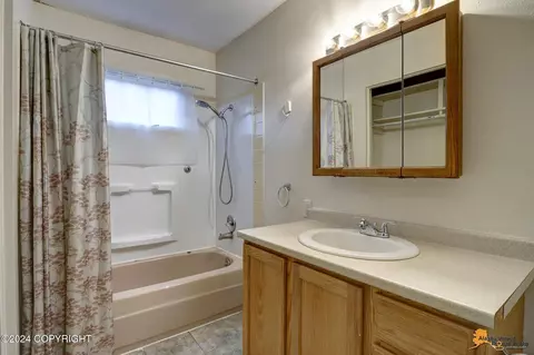 Bath - 618 E 9th Ave, Anchorage, AK 99501 photo 2 of 5