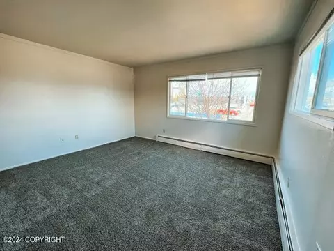 Living - 618 E 9th Ave, Anchorage, AK 99501 photo 3 of 7