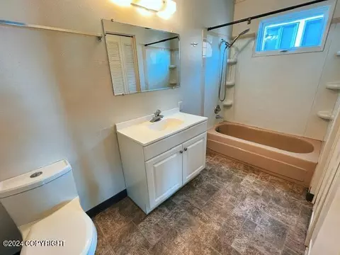 Bath - 618 E 9th Ave, Anchorage, AK 99501 photo 3 of 5