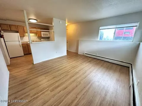 Living - 618 E 9th Ave, Anchorage, AK 99501 photo 6 of 7