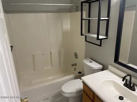Bath - 16530 Mercy Dr, Eagle River, AK 99577 photo 2 of 8