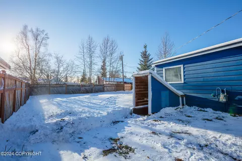 2306 Mckinley Ave, Anchorage, AK 99517