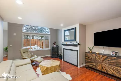 Living - 10711 Commodore Dr, Anchorage, AK 99515 photo 2 of 3