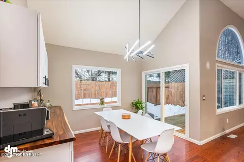 Dining - 10711 Commodore Dr, Anchorage, AK 99515 photo 3 of 4