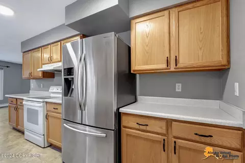 13721 Malaspina St, Eagle River, AK 99577 photo 14