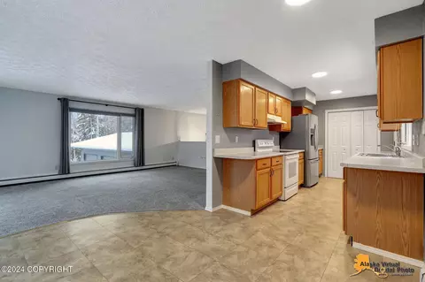 13721 Malaspina St, Eagle River, AK 99577 photo 9