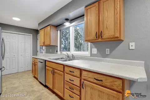 13721 Malaspina St, Eagle River, AK 99577 photo 11