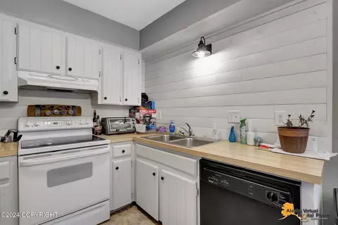 13721 Malaspina St, Eagle River, AK 99577 photo 35