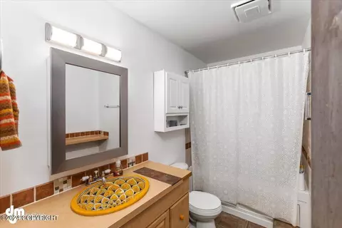 Bath - 5949 E 21st Ave, Anchorage, AK 99504 photo 2 of 2