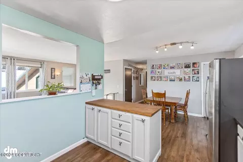 Kitchen - 5949 E 21st Ave, Anchorage, AK 99504 photo 1 of 3