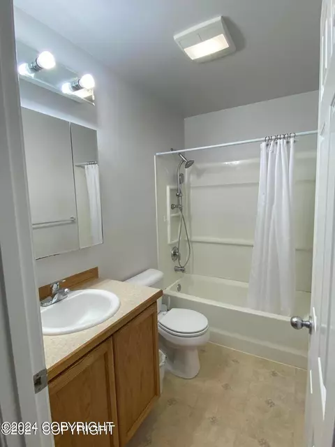 Bath - 1657 Mountainman Loop # 27, Anchorage, AK 99507 photo 1 of 1