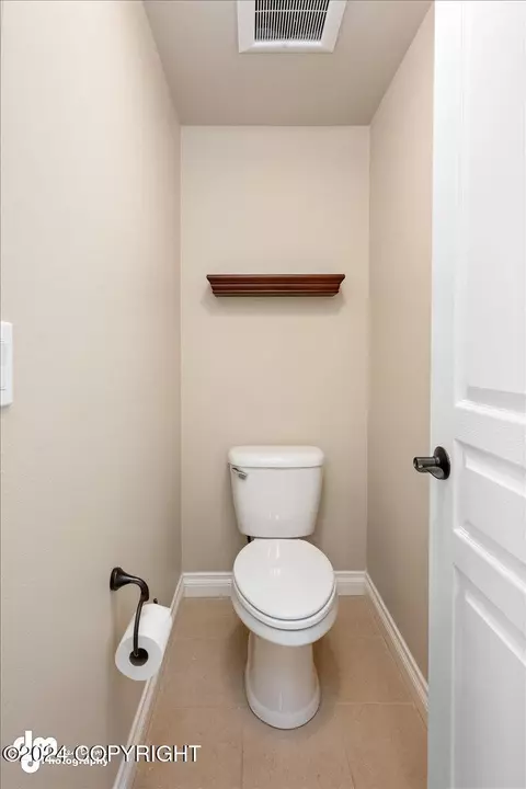 Bath - 2883 Morgan Loop, Anchorage, AK 99516 photo 5 of 8