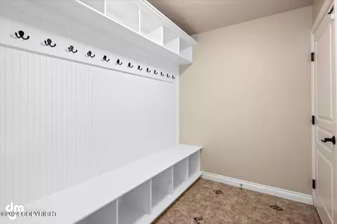 Entry Way - 2883 Morgan Loop, Anchorage, AK 99516 photo 3 of 8