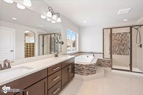 Bath - 2883 Morgan Loop, Anchorage, AK 99516 photo 2 of 8