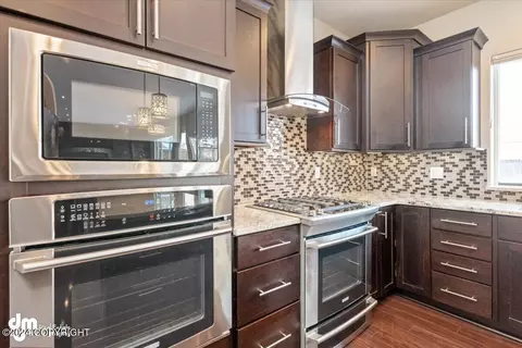 Kitchen - 2883 Morgan Loop, Anchorage, AK 99516 photo 4 of 5