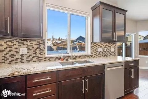 Kitchen - 2883 Morgan Loop, Anchorage, AK 99516 photo 5 of 5