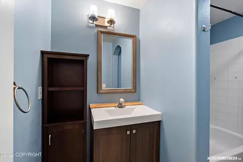 Bath - 5611 Alora Loop # 23, Anchorage, AK 99504 photo 2 of 5