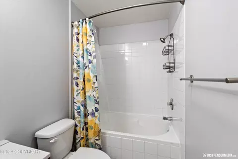 Bath - 5611 Alora Loop # 23, Anchorage, AK 99504 photo 5 of 5