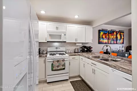Kitchen - 1931 Commodore Dr, Anchorage, AK 99507 photo 3 of 5