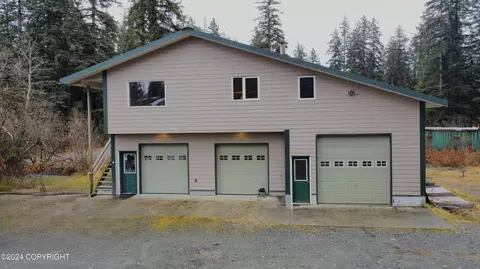 72 Totem Ave, Yakutat, AK 99689