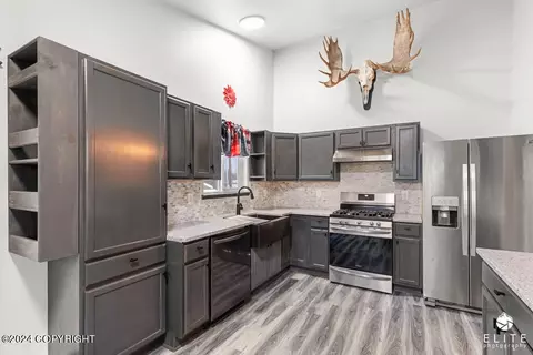 3000 N Arctic Fox Cir, Wasilla, AK 99654