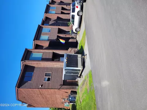 3635 Carleton Ave, Anchorage, AK 99517