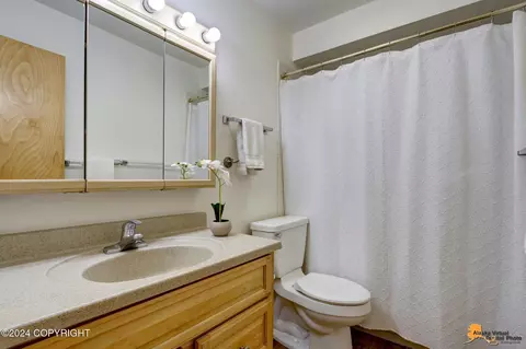 Bath - 4963 E 6th Ave, Anchorage, AK 99503 photo 2 of 2