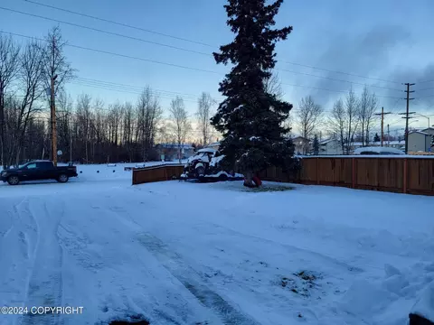 4618 E 3rd Ave, Anchorage, AK 99504 photo 2
