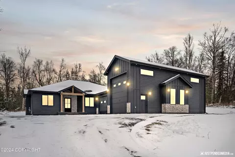 1700 S Corwin Ln, Wasilla, AK 99654
