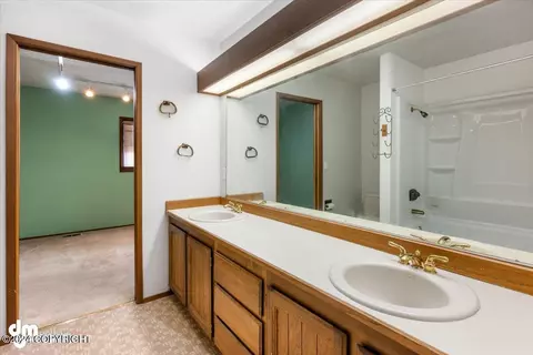 Bath - 10119 Nantucket Loop, Anchorage, AK 99507 photo 5 of 6