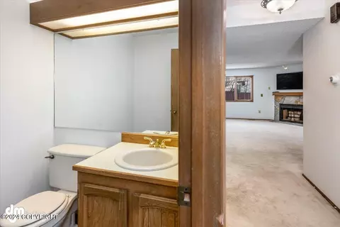 Bath - 10119 Nantucket Loop, Anchorage, AK 99507 photo 2 of 6