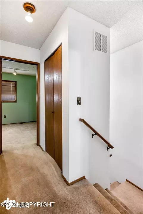 Entry Way - 10119 Nantucket Loop, Anchorage, AK 99507 photo 3 of 3