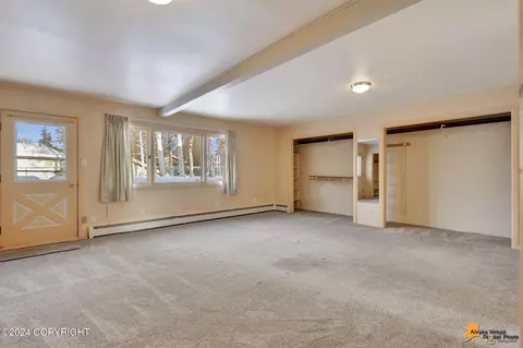 Living - 8281 E 20th Ave, Anchorage, AK 99504 photo 4 of 5