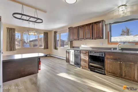 Kitchen - 8281 E 20th Ave, Anchorage, AK 99504 photo 3 of 3