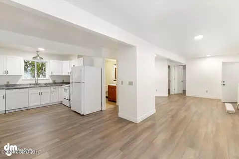 11318 Echo St, Eagle River, AK 99577 photo 10