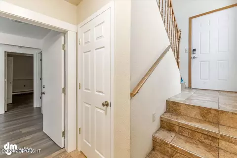 11318 Echo St, Eagle River, AK 99577 photo 4