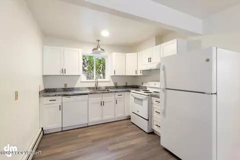 11318 Echo St, Eagle River, AK 99577 photo 9