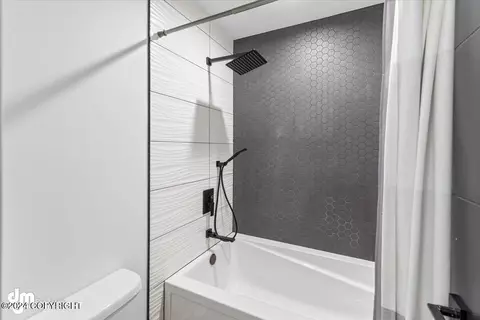 Bath - 8845 E Windy Woods Loop, Palmer, AK 99645 photo 8 of 11