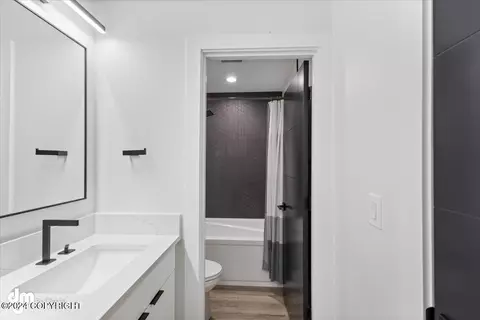 Bath - 8845 E Windy Woods Loop, Palmer, AK 99645 photo 7 of 11