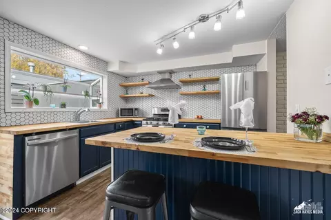 3221 Montpelier Ct # 9F, Anchorage, AK 99503