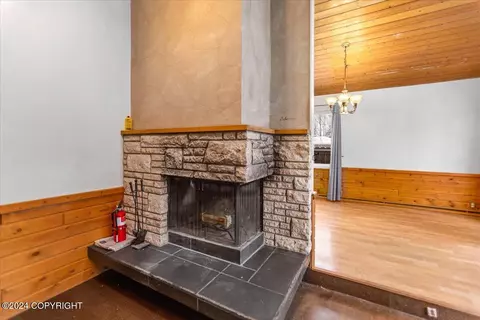 5114 E 42nd Ave, Anchorage, AK 99508 photo 8