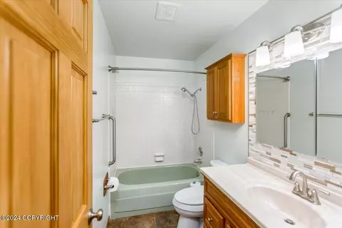 5114 E 42nd Ave, Anchorage, AK 99508 photo 28