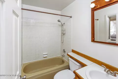 5114 E 42nd Ave, Anchorage, AK 99508 photo 22