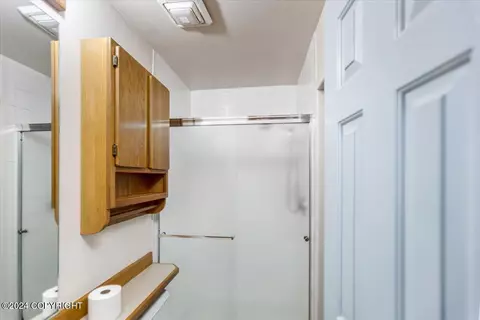 5114 E 42nd Ave, Anchorage, AK 99508 photo 34