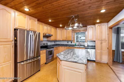 5114 E 42nd Ave, Anchorage, AK 99508 photo 38