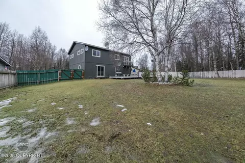 Exterior - 7827 Stanley Dr, Anchorage, AK 99518 photo 22 of 30