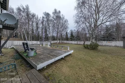 Exterior - 7827 Stanley Dr, Anchorage, AK 99518 photo 20 of 30